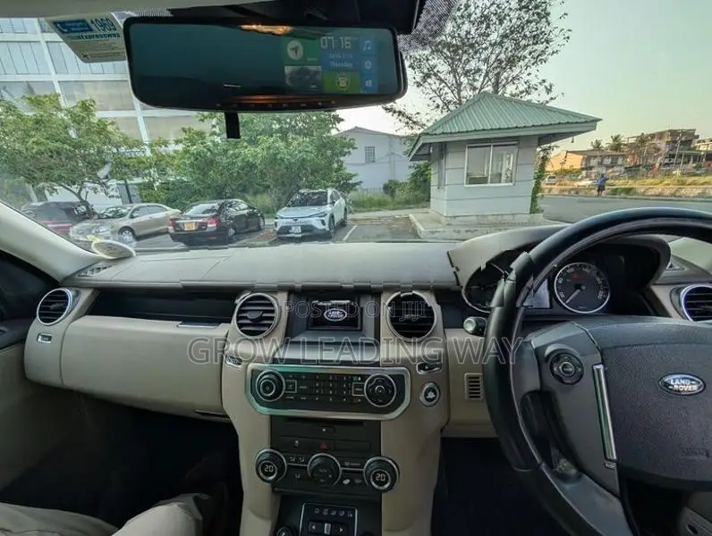 Land Rover Discovery 2014