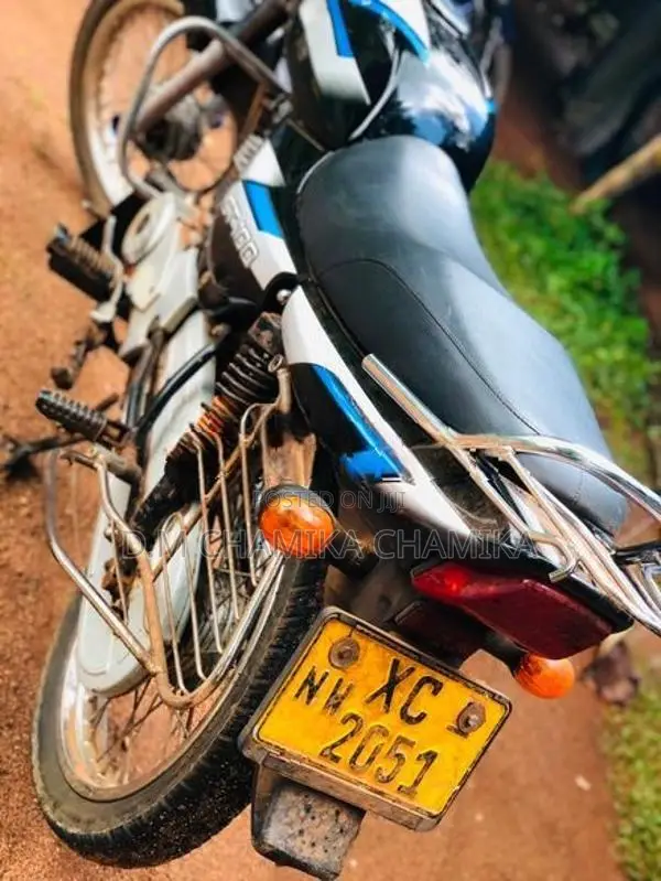Bajaj CT100 2010