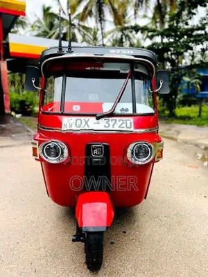 Bajaj RE 2010