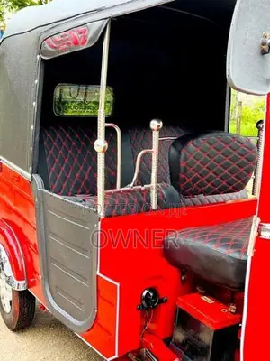Bajaj RE 2010