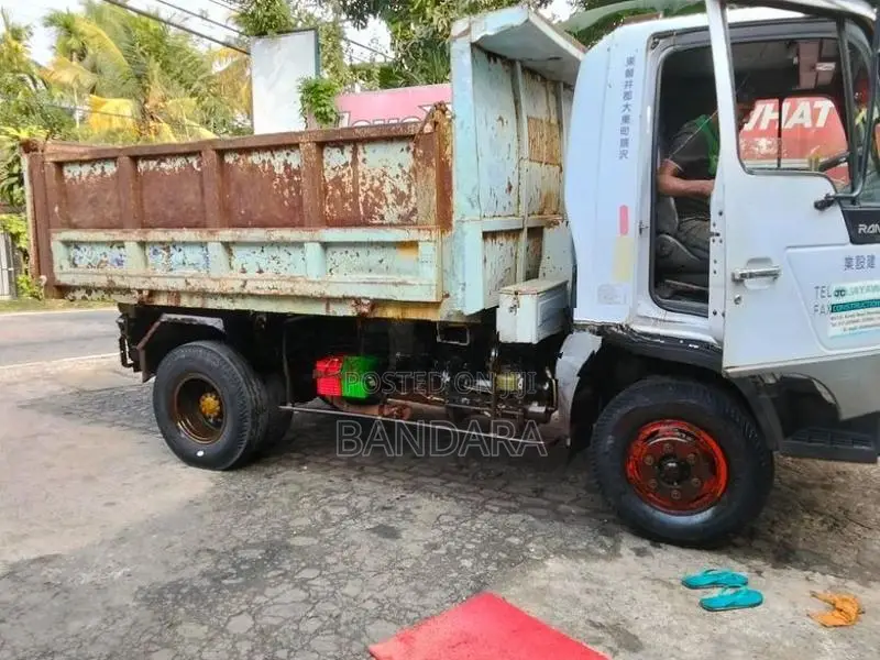Hino Ranger 2 Cube Tipper 2006