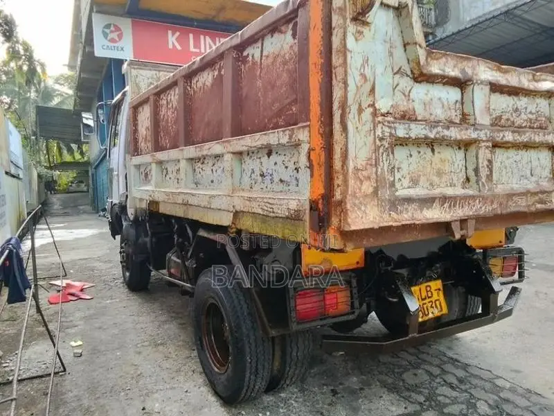 Hino Ranger 2 Cube Tipper 2006