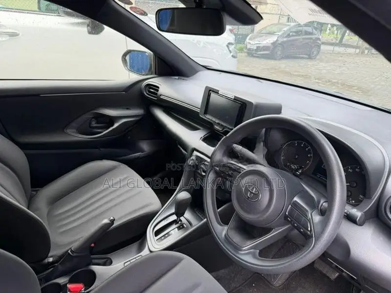 Toyota Yaris X Push Start 2024