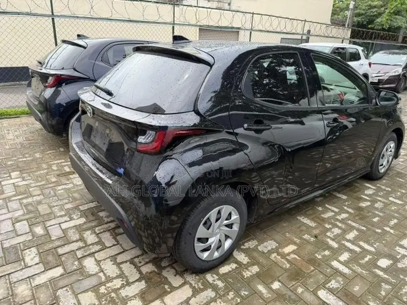 Toyota Yaris X Push Start 2024