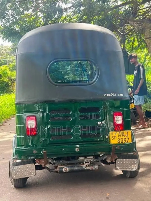 Bajaj RE 2011