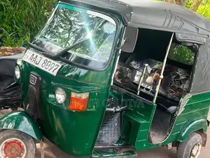Bajaj RE 2011
