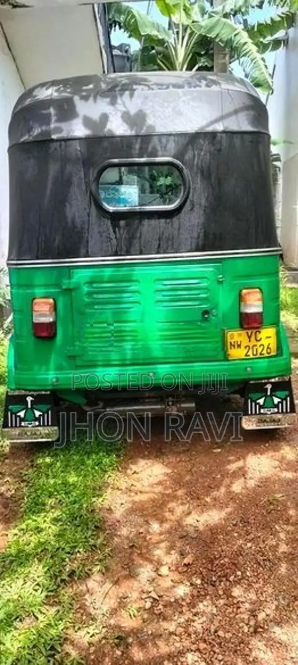 Bajaj RE 2010