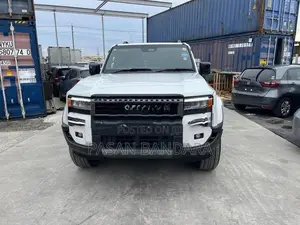 Toyota Land Cruiser Prado 2024