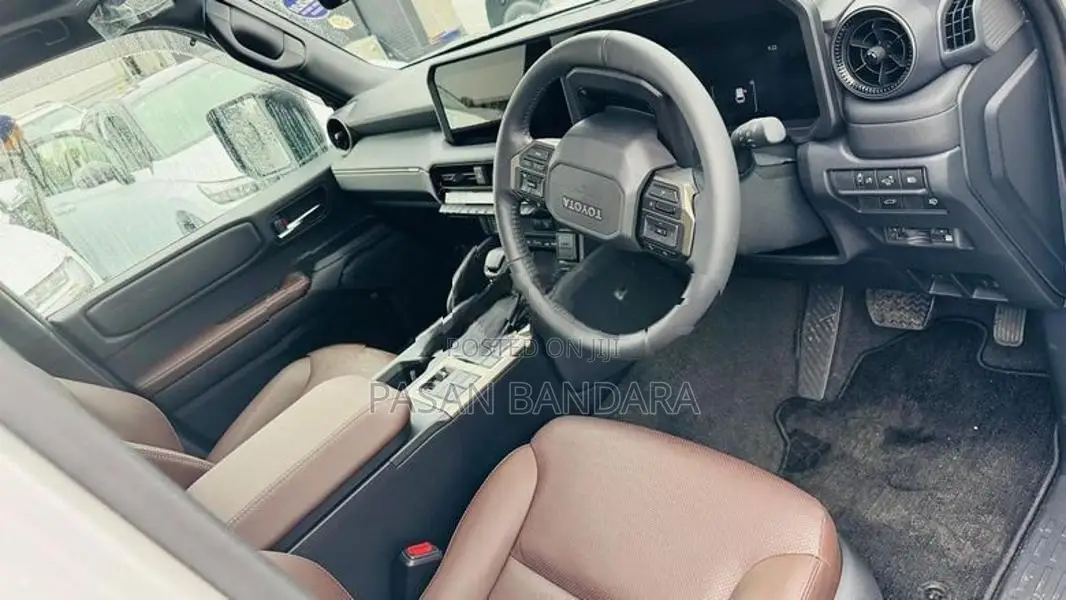 Toyota Land Cruiser Prado 2024