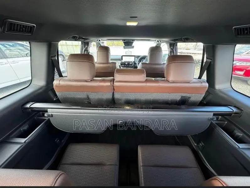 Toyota Land Cruiser Prado 2024