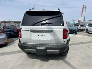 Toyota Land Cruiser Prado 2024