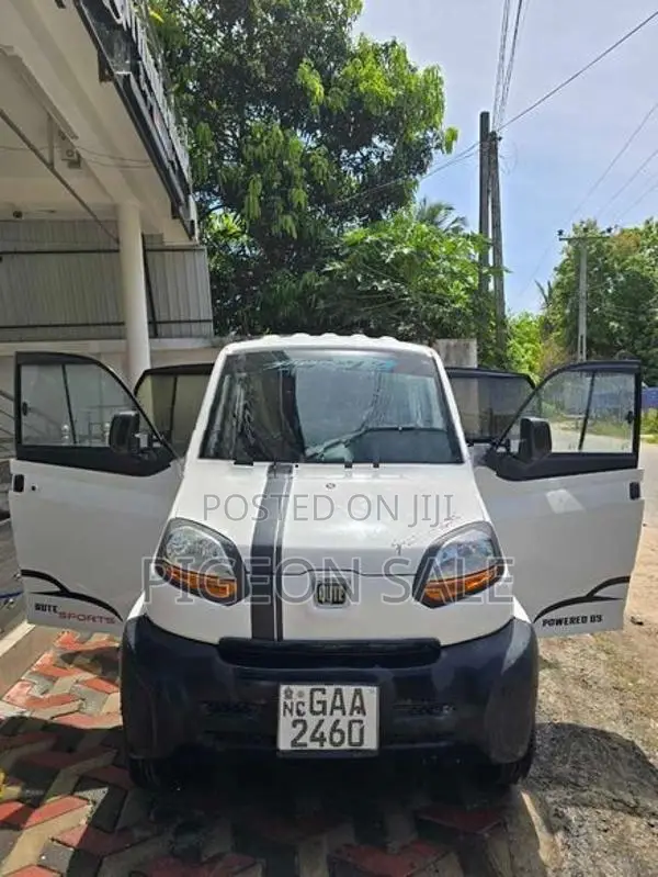 Bajaj Qute qure 2020