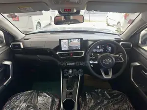Toyota Raize Z Hybrid BSM 2026