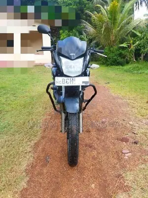 Hero Hunk 150R NA 2015