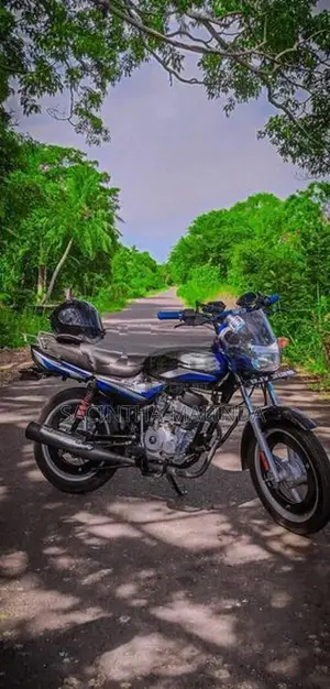 Bajaj CT100 2025