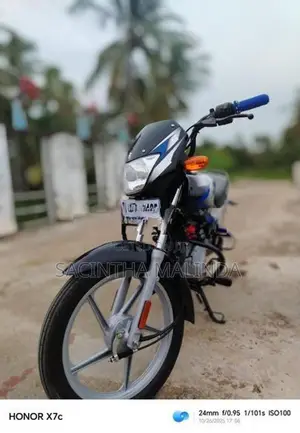Bajaj CT100 2025