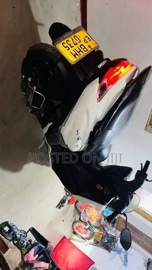 Suzuki Burgman 2019