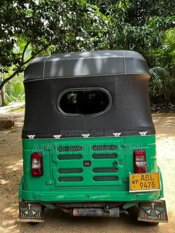 Bajaj RE 2016