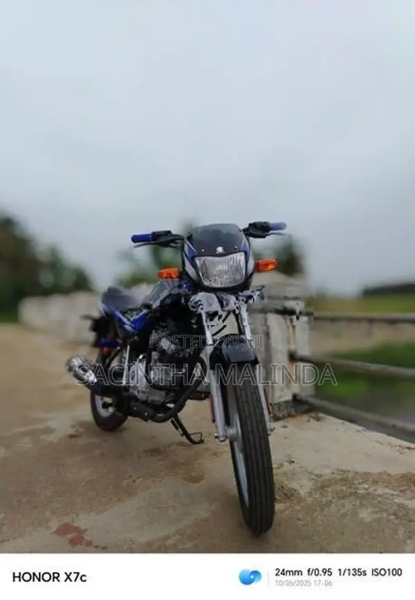 Bajaj CT100 2025