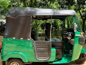 Bajaj RE 2016