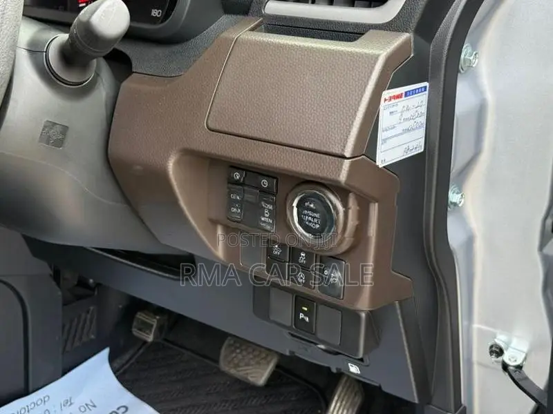 Toyota Roomy G Grade 2023