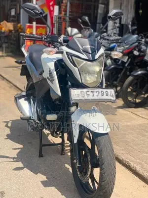 Honda CB Hornet 2017
