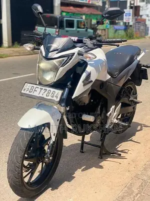 Honda CB Hornet 2017
