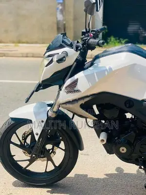 Honda CB Hornet 2017