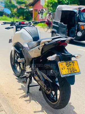 Honda CB Hornet 2017
