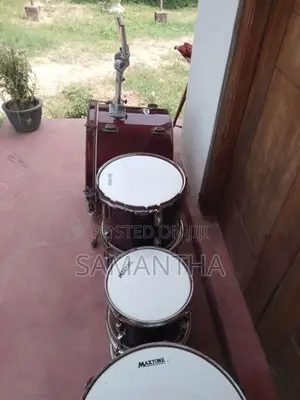 Acoustic Drum Set