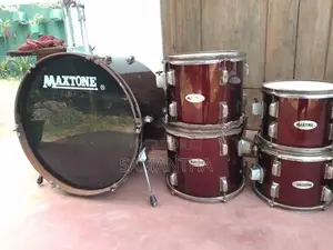 Acoustic Drum Set