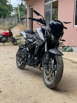 Bajaj Pulsar NS200 2025