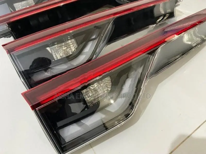 Honda Vezel Dicky Garnish Light