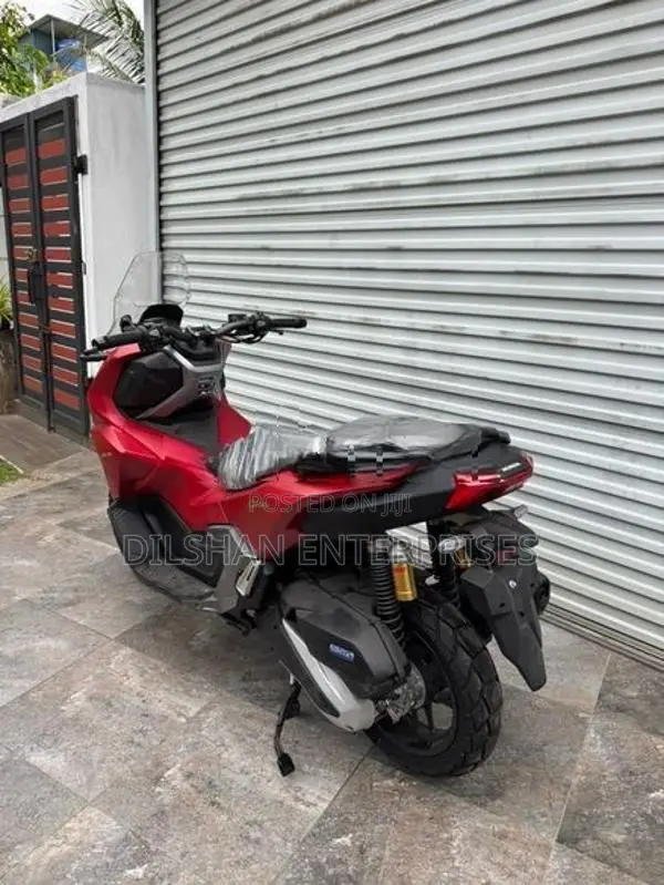 Honda ADV 150 2026