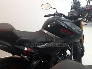 Hero Hunk 160R 2026