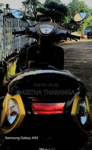 TVS Zest 2018