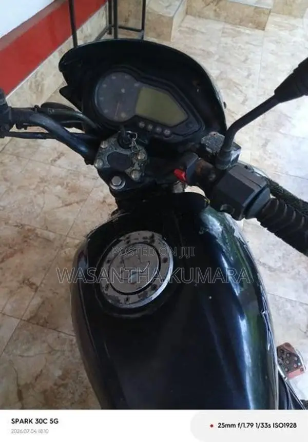 Bajaj Pulsar 180 2006