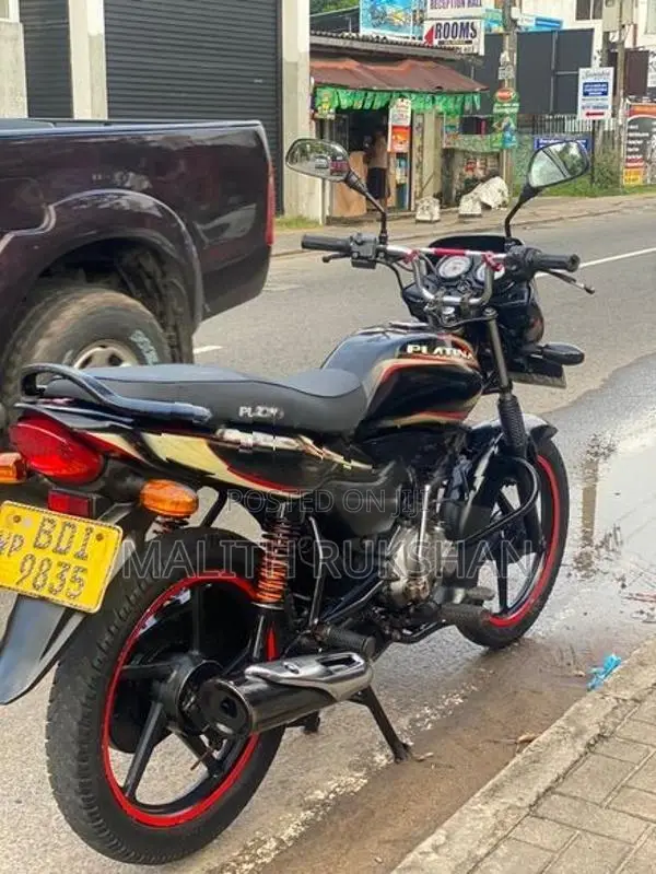 Bajaj Platina 2016