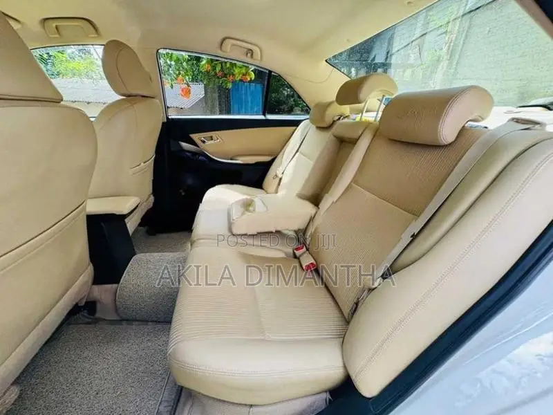 Toyota Premio G Superior 2016