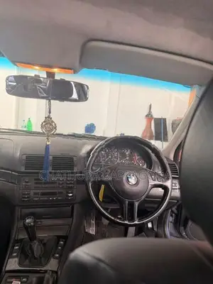 BMW 320i 2000