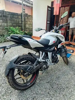 Bajaj Pulsar N160 Premium 2025