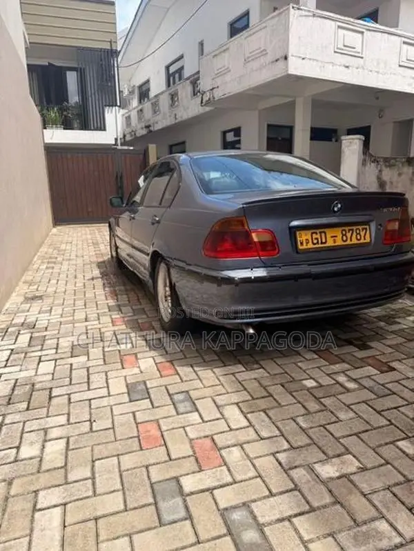 BMW 320i 2000