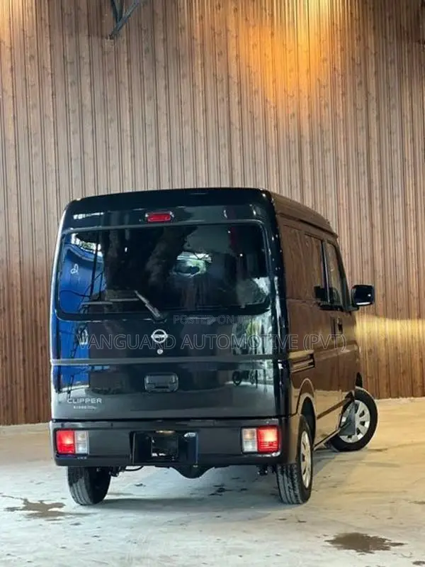 Nissan Clipper 2024