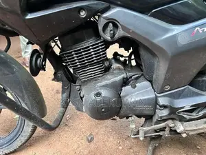Hero Hunk 160R 2014