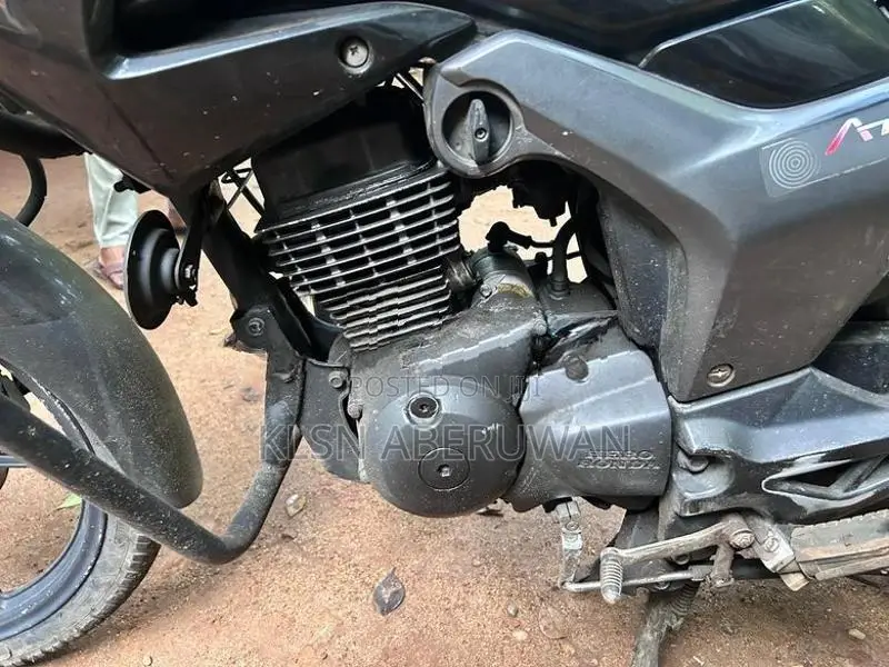 Hero Hunk 160R 2014