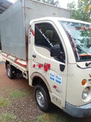 Tata Dimo Batta 2011
