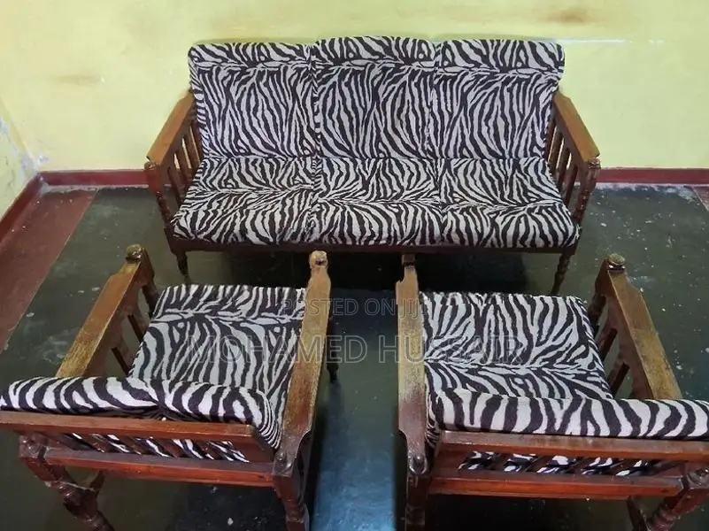 Teak Wooden Sofa Set (3+1+1)