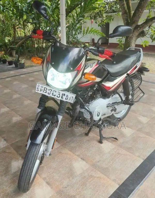 Bajaj CT100 2022