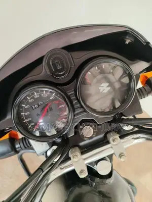 Bajaj CT100 2022