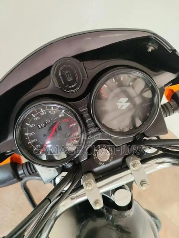 Bajaj CT100 2022